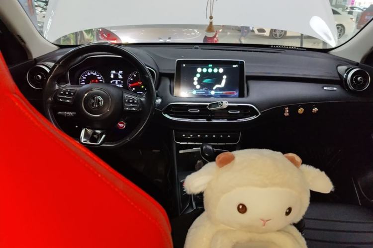 Used MG HS 2019 20T Automatic Two-Wheel Drive Trophy Super Sport Version China VI Standard Center Console