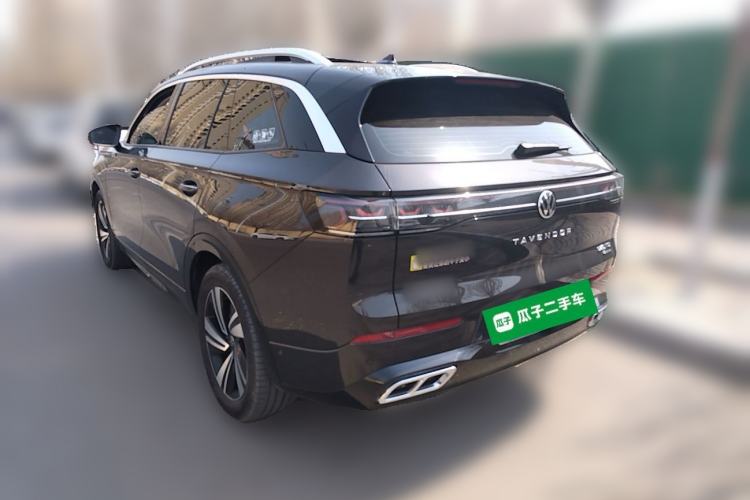 Used Volkswagen Tavendor 2024 380TSI All-Wheel-Drive R-Line Cruise Premium Edition Rear Left 45 Deg