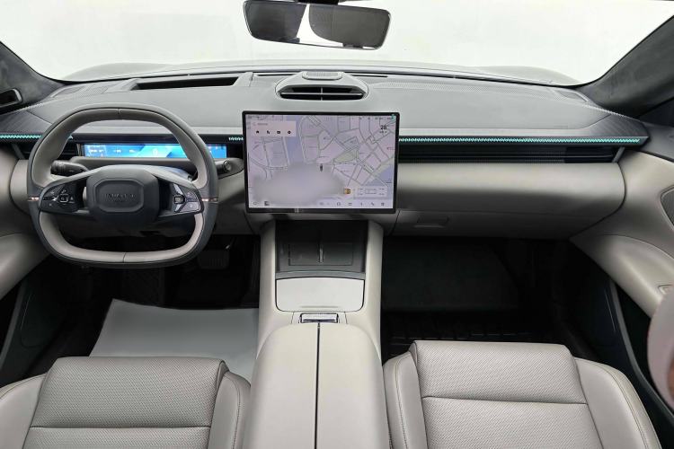 Used Lynk & Co Z10 2025 95 kWh 806 km Range Rear-Wheel Drive Advanced Driver-Assistance System Max
