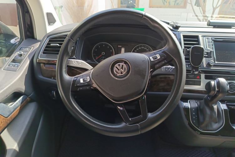 Used Volkswagen Multivan 2018 2.0 TSI 4x4 Prestige Edition 7-Seater Steering Wheel