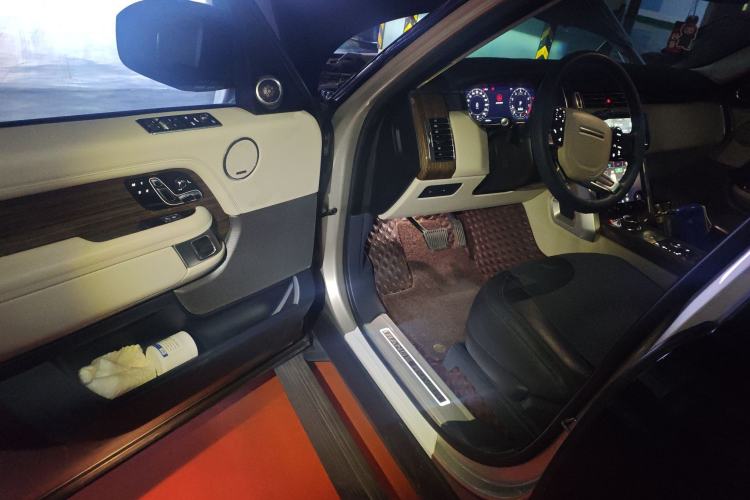 Used Land Rover Range 2018 3.0 SC V6 Vogue SE Long-Wheelbase Edition Driver Seat