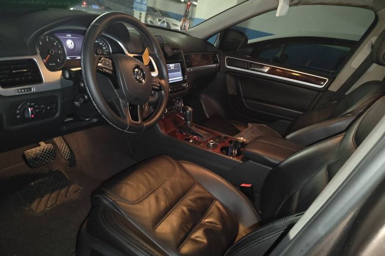 Used Volkswagen Touareg 2011 3.0 TDI Diesel Standard Version