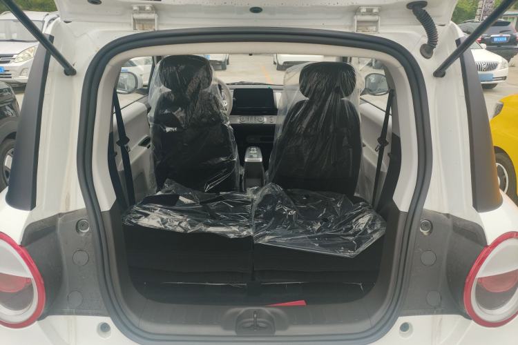 Used CHANGAN NEVO Lumin 2026 Model Treasure Edition 205km Passionate Beige Ningde Trunk