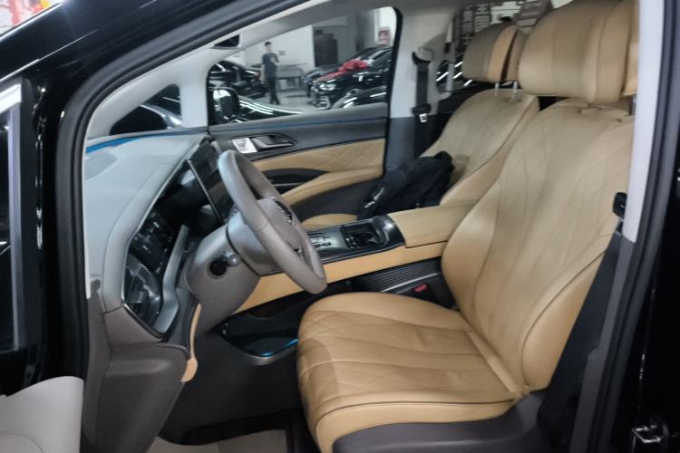 Used Denza D9 2022 DM-i 970 Four-Wheel Drive Flagship Model