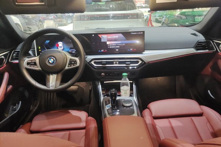 Used BMW i4 2022 eDrive40 Center Console