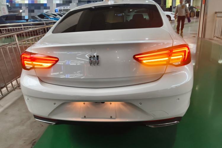 Used Buick Regal 2024 25T Deluxe Edition Rear