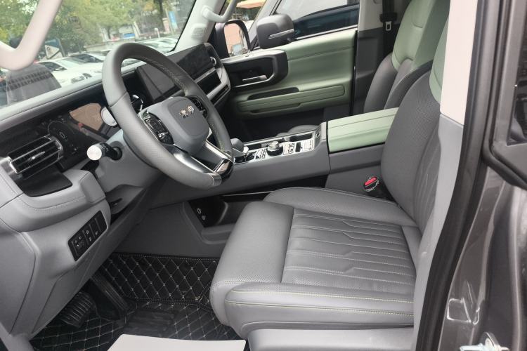 Used BAIC Off-Road BJ40 2026 Model 2.0T Gasoline Standard Edition
