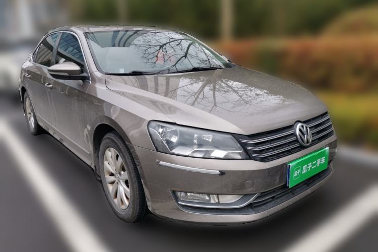 Used Volkswagen Passat 2015 1.8TSI DSG Prestige Edition Front Right 45 Deg