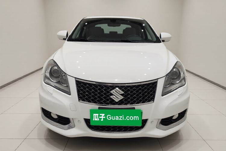 Used Suzuki Kizashi 2011 2.4L Two-Wheel Drive Luxury Navigation Edition
