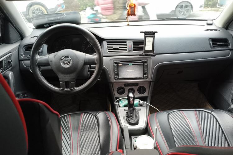 Used Volkswagen Lavida 2013 Revised Classic 1.6L Automatic Fashion Edition
