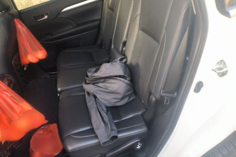 Used Toyota Highlander 2018 2.0T Four-Wheel Drive Luxury Version 7 Seats China VI Standard