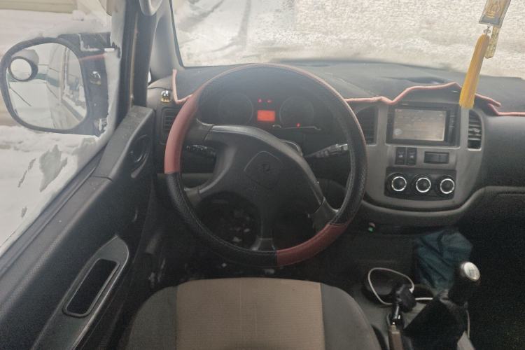 Used FORTHING Lingzhi 2013 M3 1.6L 7-Seater Luxury Model
