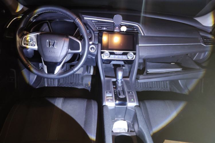 Used Honda Civic 2016 220TURBO CVT Luxury Edition
