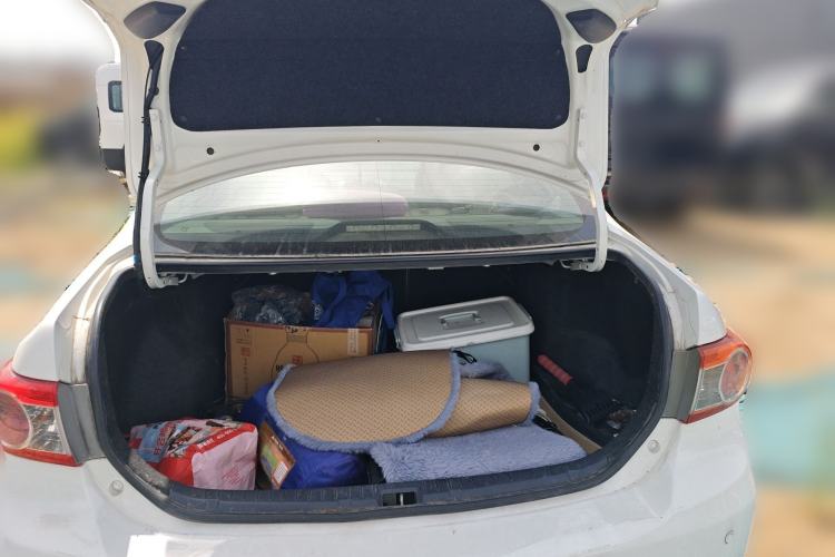 Used Toyota Corolla 2011 1.6L Manual GL Trunk