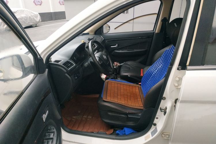 Used Dongfeng Fengon 370 2016 1.5L Manual Luxury 7-Seater
