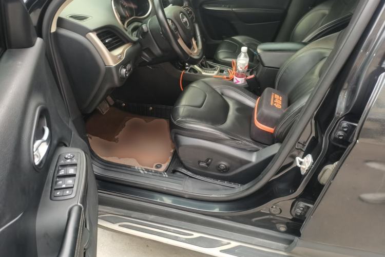 Used Jeep Cherokee 2016 2.4L Leading Edition
