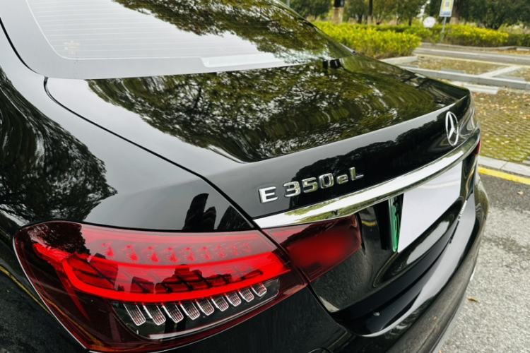 Used Mercedes-Benz E-Class New Energy 2022 Facelift E 350 e L Plug-in Hybrid Sedan Exterior 10