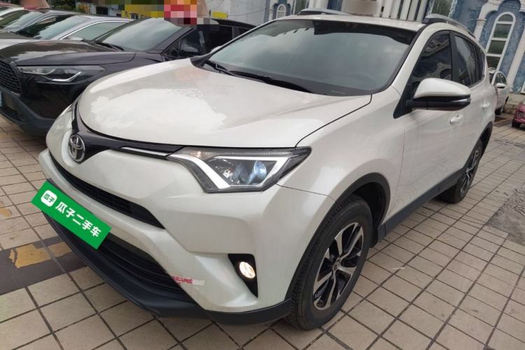 Used Toyota RAV4 2019 2.0L CVT Two-Wheel Drive Pioneer Edition China VI Standard