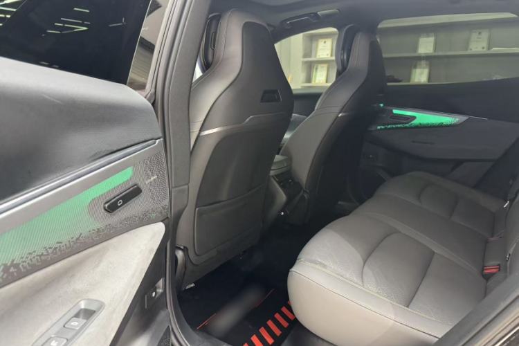 Used Lynk & Co 08 EM-P 2023 120km Long-Range Halo