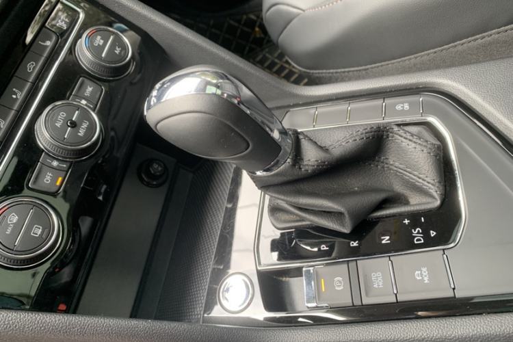 Used Volkswagen Tharu 2020 330TSI All-Wheel-Drive Luxury PLUS China VI Standard
