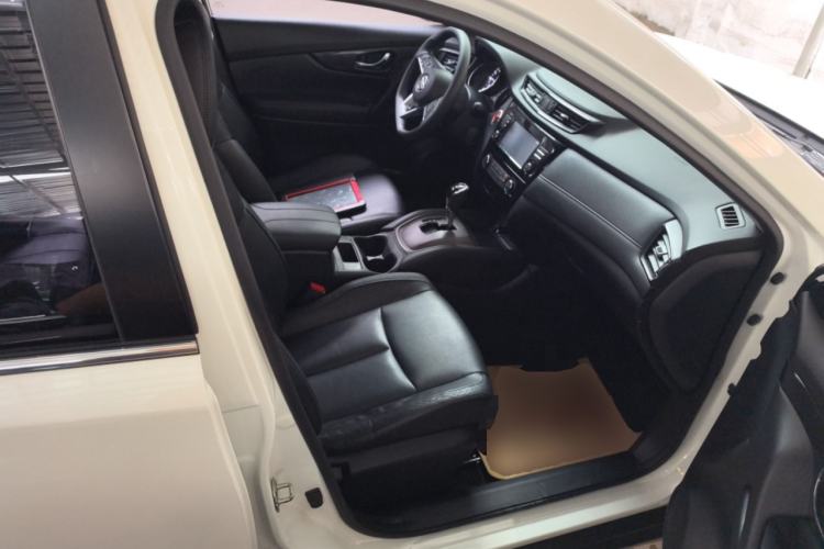 Used Nissan X-Trail 2017 2.0L CVT Comfort Edition 2WD Right Front Seat