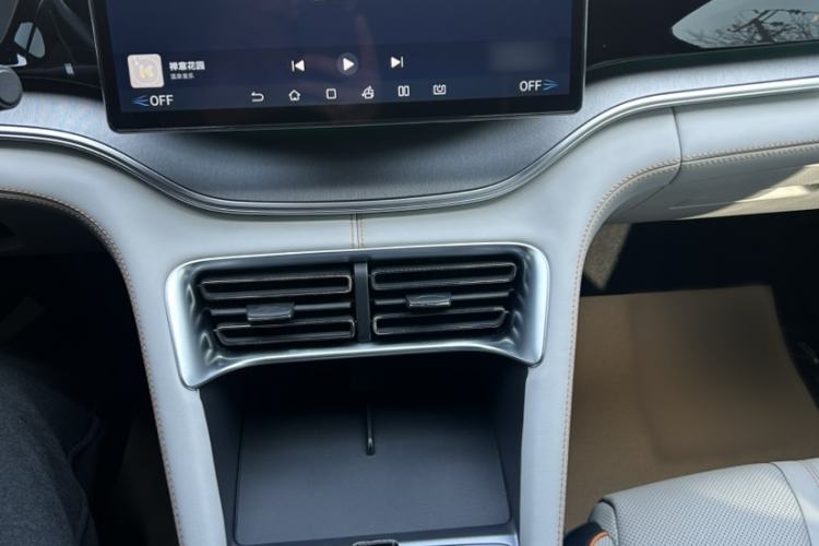 Used BYD Song PLUS New Energy 2023 Champion Edition DM-i 110KM Flagship PLUS
