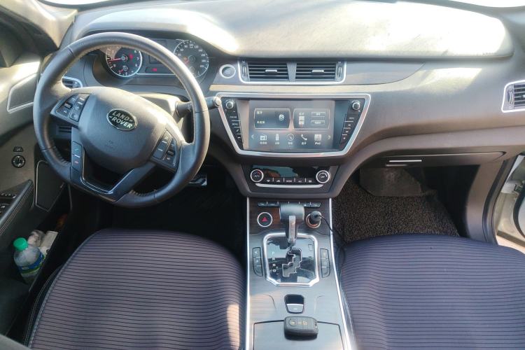 Used Land X7 2015 2.0T Panoramic Prestige Edition
