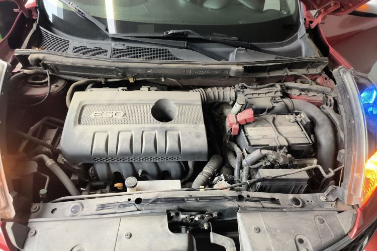 Used Infiniti ESQ 2014 1.6L Spontaneous Edition
