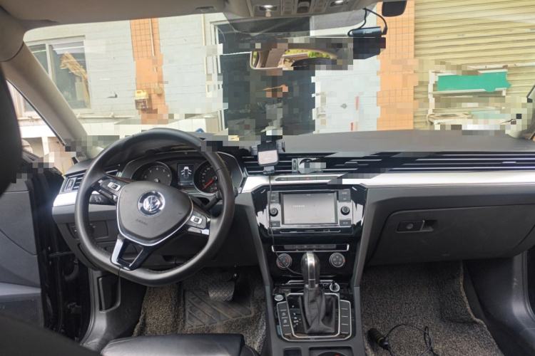 Used Volkswagen Magotan 2018 330TSI DSG Advanced Model Center Console