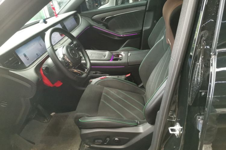 Used VOYAH FREE 2025 318 259 km All-Wheel-Drive Exploration Edition Left Front Seat