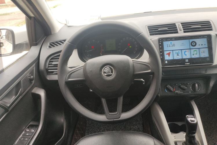 Used Skoda Fabia 2015 1.4L Automatic Front-Drive Model
