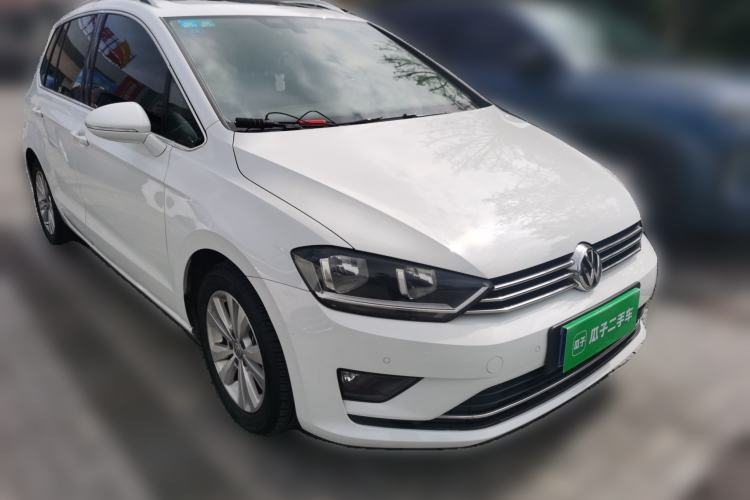 Used Volkswagen Golf Sportsvan 2018 230TSI Automatic Trend Edition Front Right 45 Deg