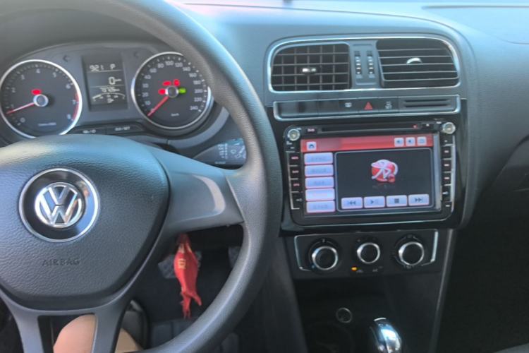 Used Volkswagen Polo 2014 1.6L Automatic Comfort Edition
