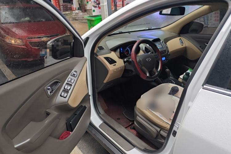 Used Hyundai ix35 2013 2.0L Automatic Two-Wheel Drive Smart GLS China IV Standard