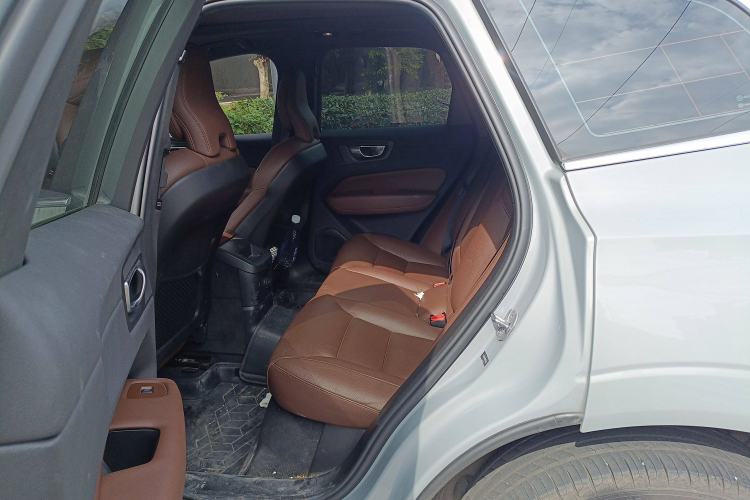 Used Volvo XC60 New Energy 2024 T8 Plug-in Hybrid Long-Range All-Wheel Drive Smart Luxury Edition
