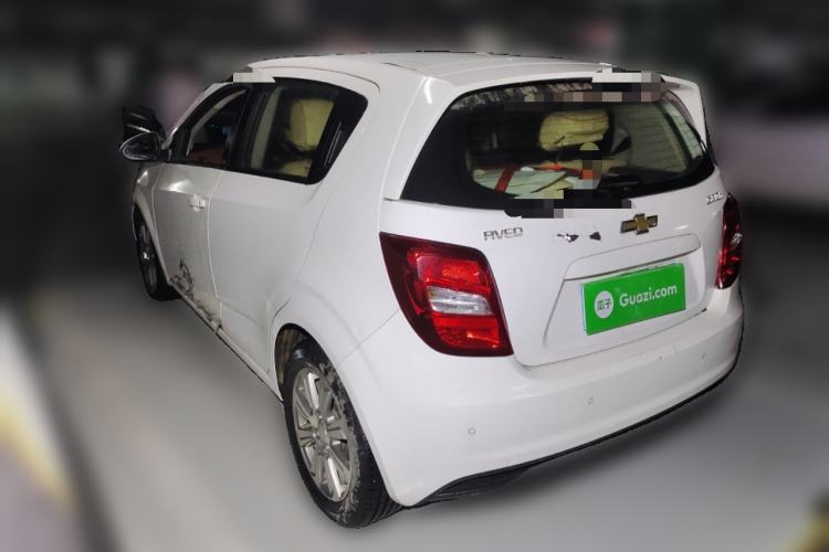 Used Chevrolet Aveo Sonic 2014 Hatchback 1.6 SX AT Fashion Edition