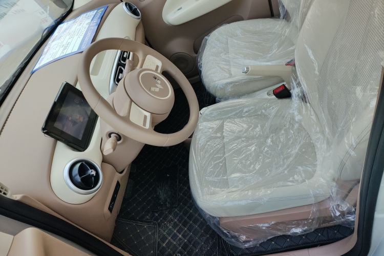 Used Wuling Hongguang MINIEV 2025 Four-Door Version Advanced Edition Left Front Seat