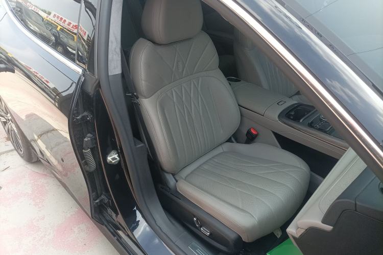 Used Geely Galaxy 8 2025 130km EM-P Starship Edition Right Front Seat