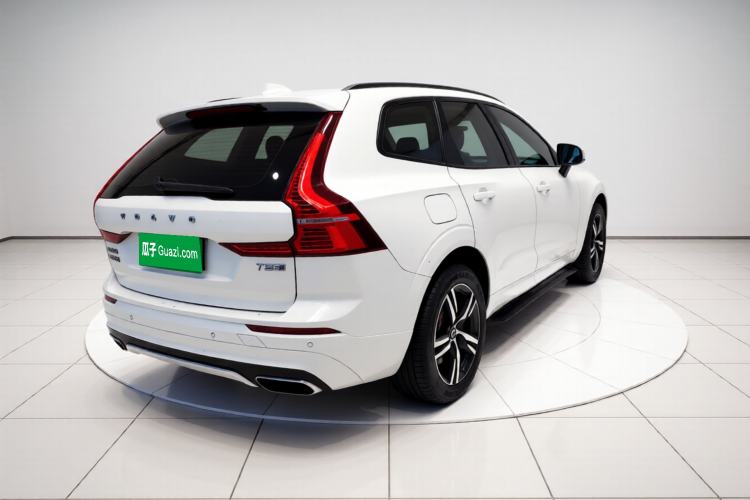 Used Volvo XC60 2019 T5 4x4 Smart & Dynamic Sport Edition China VI Standard