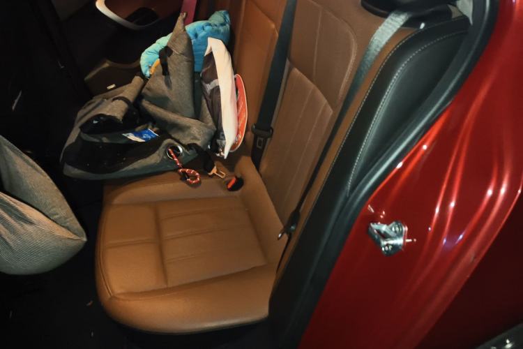 Used Buick Regal 2014 2.4L SIDI Luxury Fashion Edition Left Rear Seat