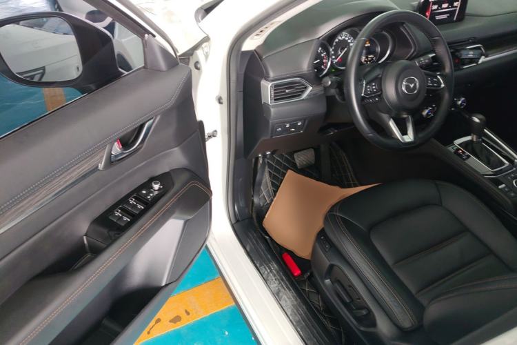 Used Mazda CX-5 2020 2.5L Automatic Two-Wheel Drive ZhiZun Version
