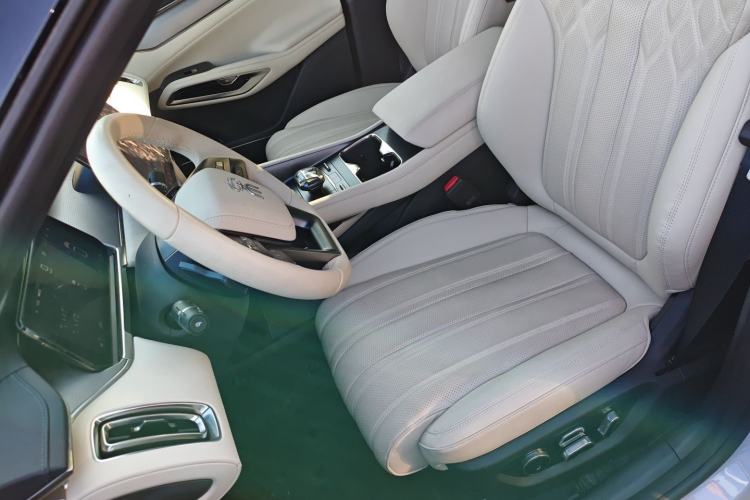 Used BYD Song L EV 2025 662 km Advanced Intelligent Driving Version
