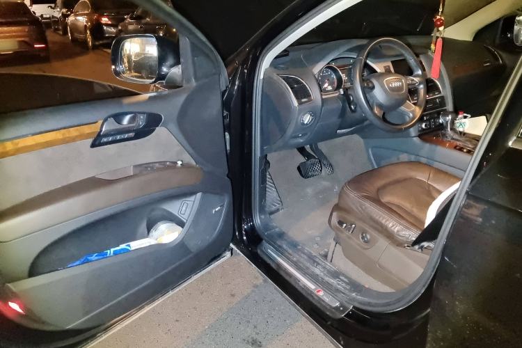 Used Audi Q7 2014 40 TFSI Sport Edition Driver Seat