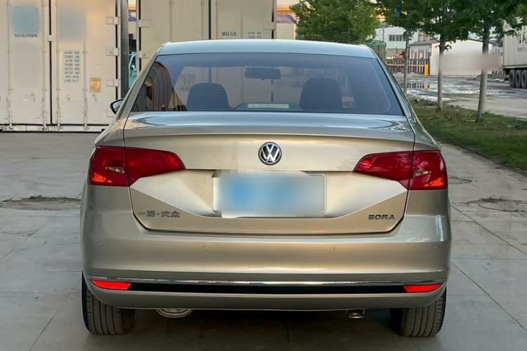 Used Volkswagen Bora 2017 1.6L Manual Comfort Model
