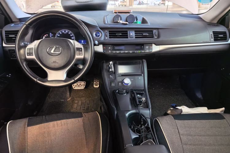 Used Lexus CT 2013 CT200h Elite Edition Center Console