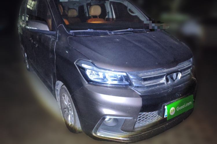 Used Huasong 7 2017 2.0T Automatic Standard Edition Front Right 45 Deg