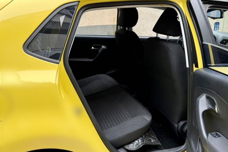 Used Volkswagen Polo 2014 1.6L Automatic Comfort Edition
