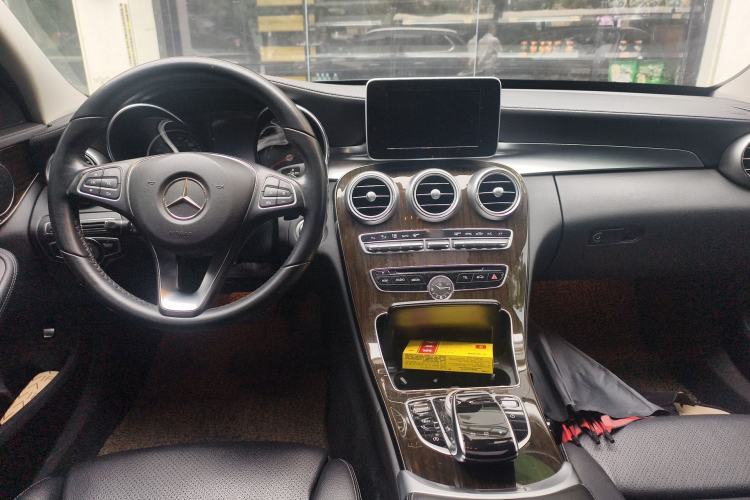 Used Mercedes-Benz C-Class 2016 C 180 L Center Console