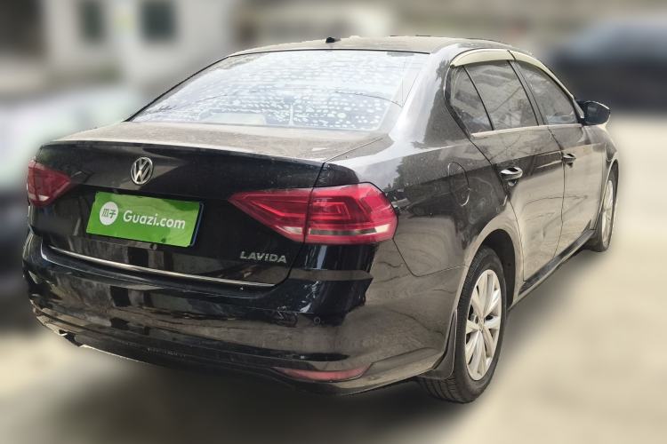 Used Volkswagen Lavida 2017 1.6L Automatic Comfort Edition
