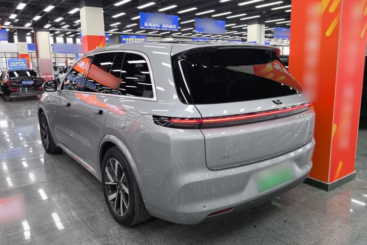 Used Li Auto L8 2023 Pro Model
